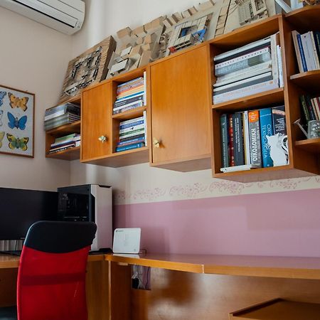 Spacious House In A Quiet Neighbourhood 이라피트라 외부 사진